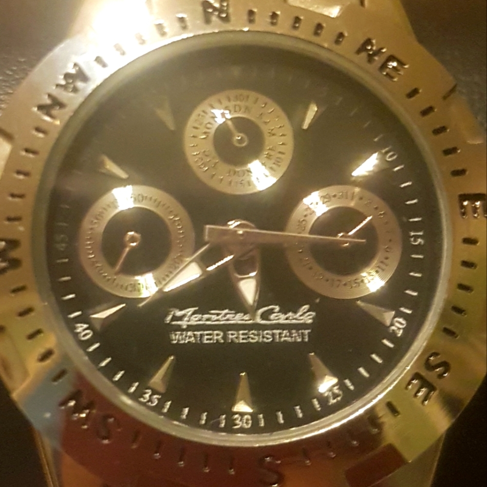 ⌚ Women's water resistant silver watch